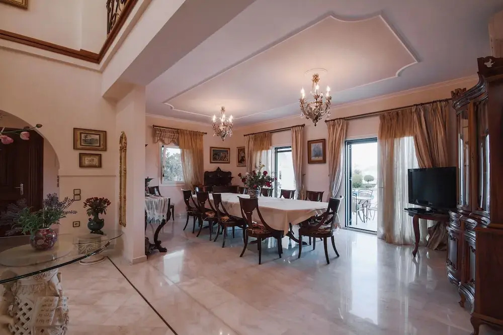 Villa Ellania
