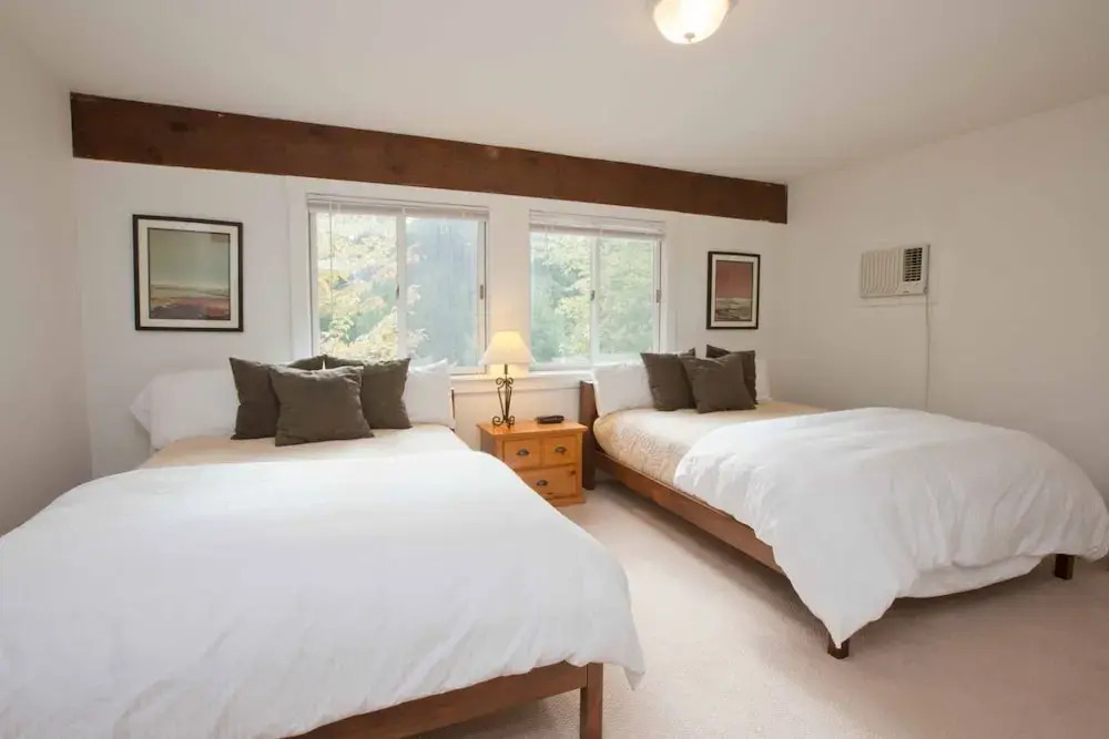 2BR Topnotch Condo