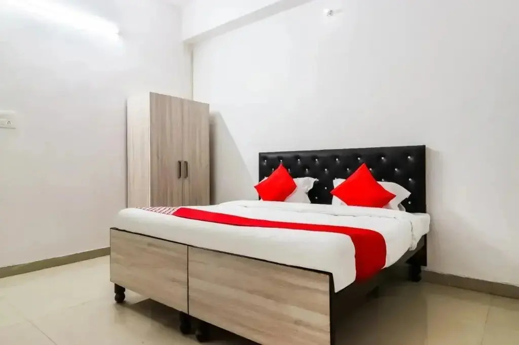 The Golden Sky by OYO Rooms