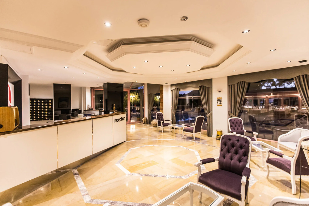 Hanedan Beach Hotel