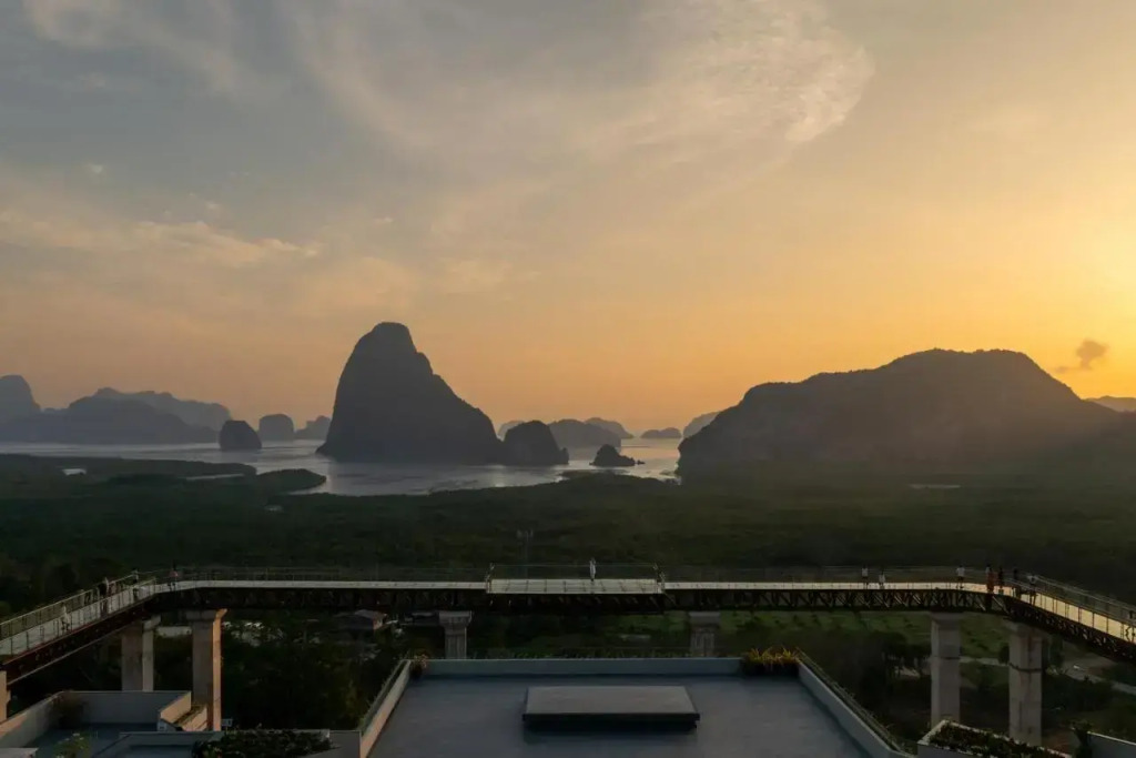 Отель Beyond Skywalk Nangshi