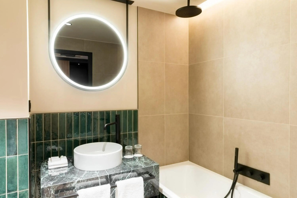 Le Parchamp, a Tribute Portfolio Hotel, Paris Boulogne