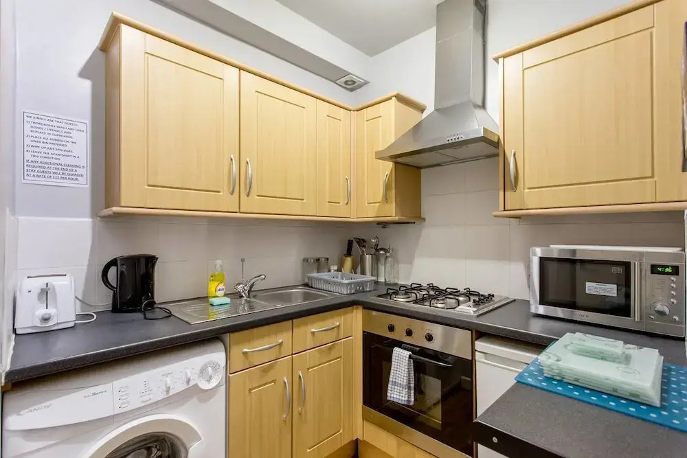 St Mary's Street 3 Bed Apartment In the Old Town