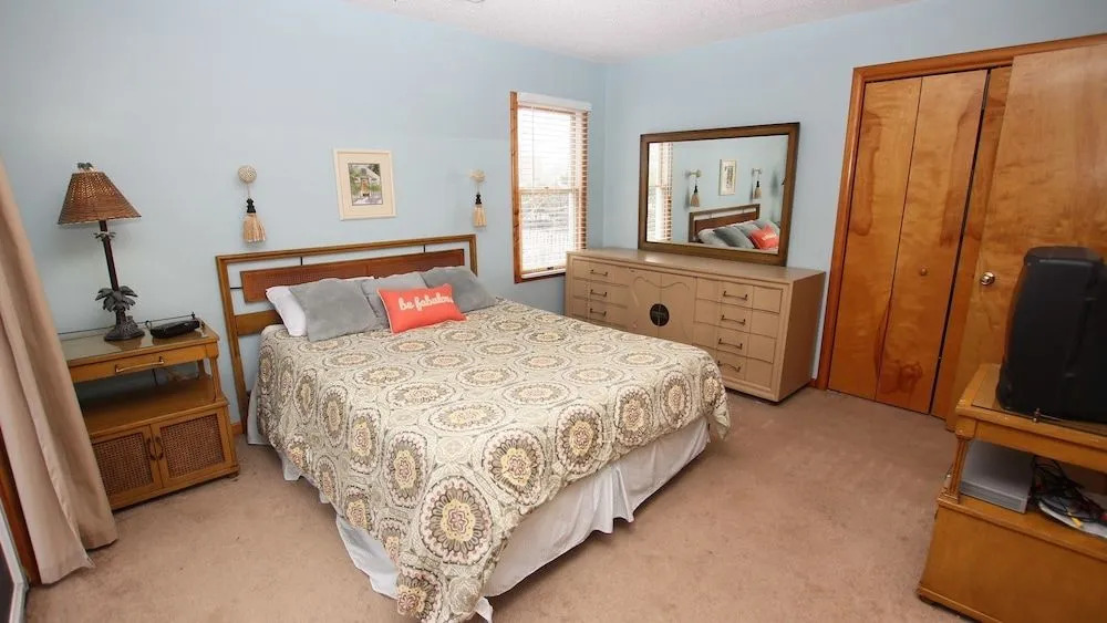C's by the Sea - 4 Br Home