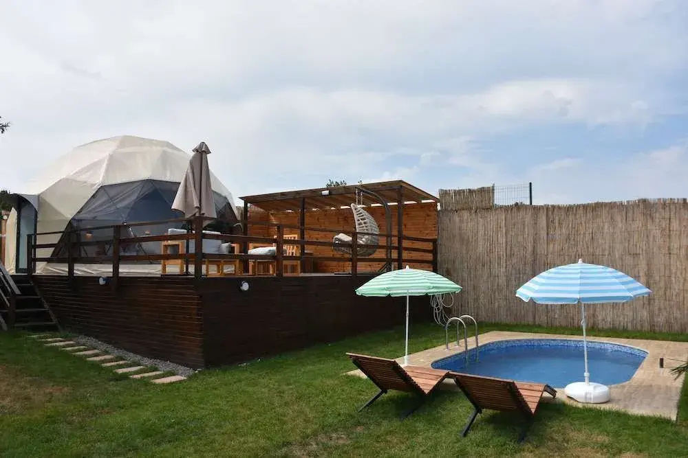 Maya Glamping Dome