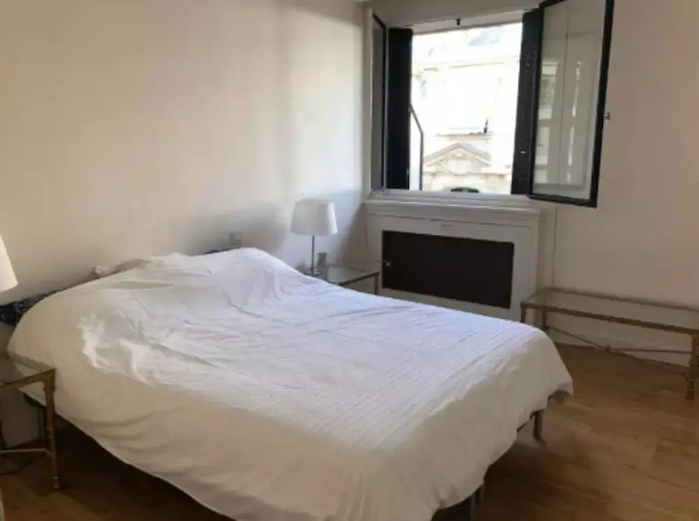 1 Bedroom Flat Near Eiffel Tower