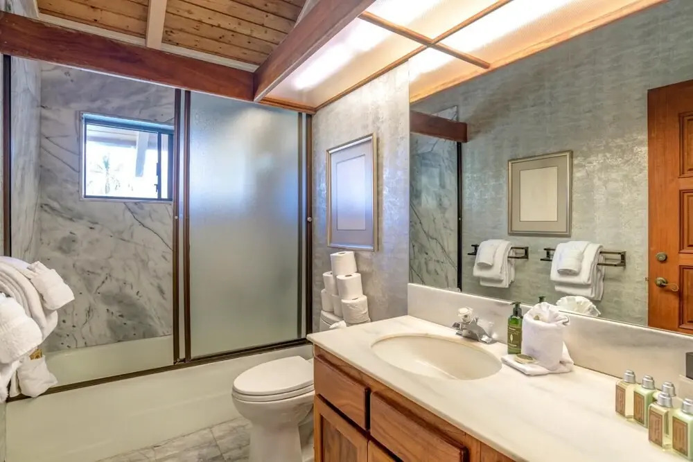K B M Resorts- Bay-35 Presidential 5bd, 5ba Beach-front Estate, A/c, Private Yard!