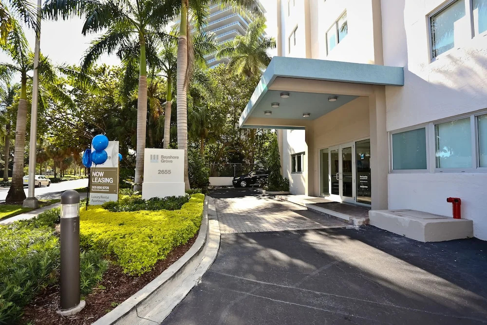 Coconut Grove Apartments by NUOVO