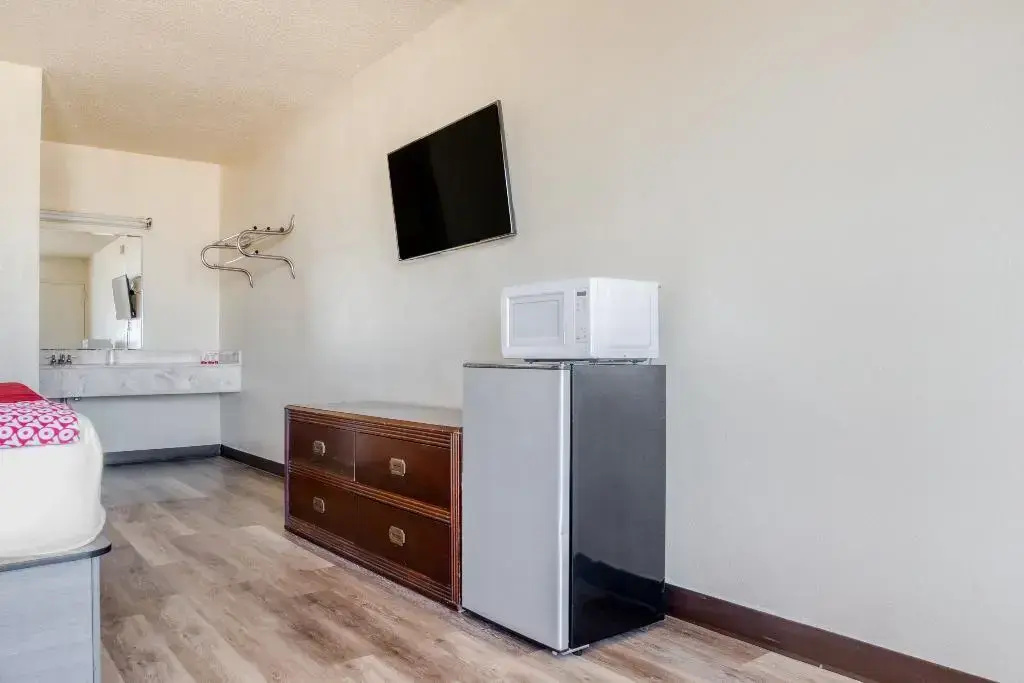 OYO Hotel Waco University Area I-35