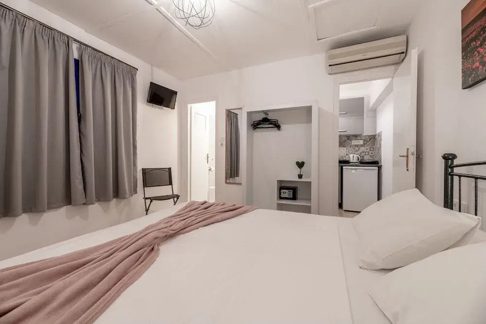 Zante Riva Studios