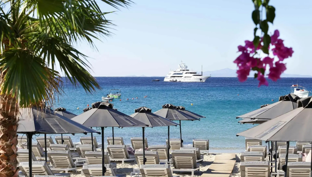 Mykonos Dove Beachfront Hotel