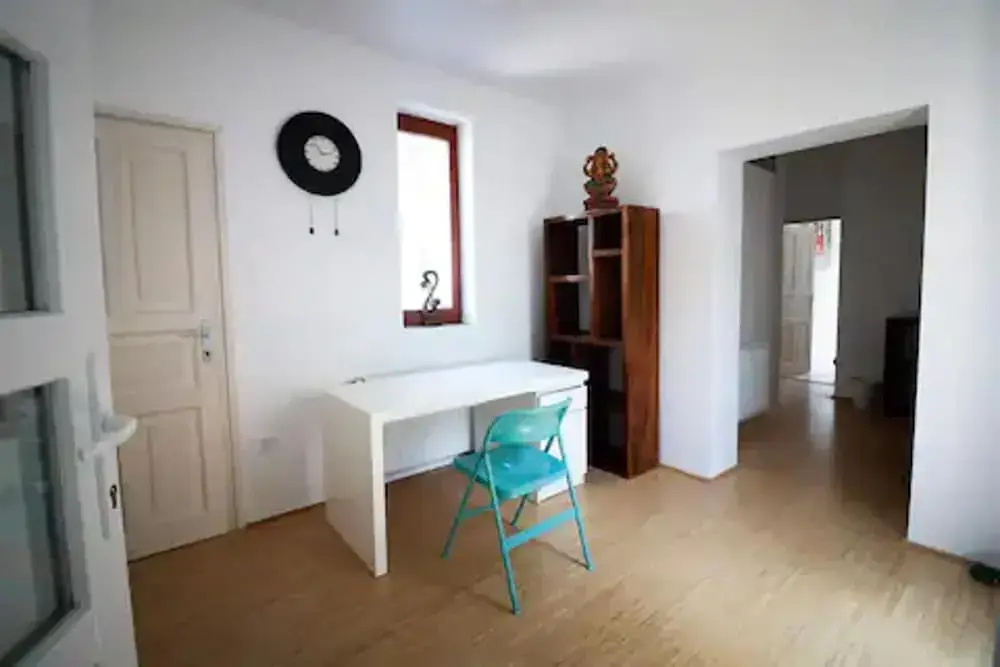 Maharaja Mountain Palace 3-bed Apartment in Buda
