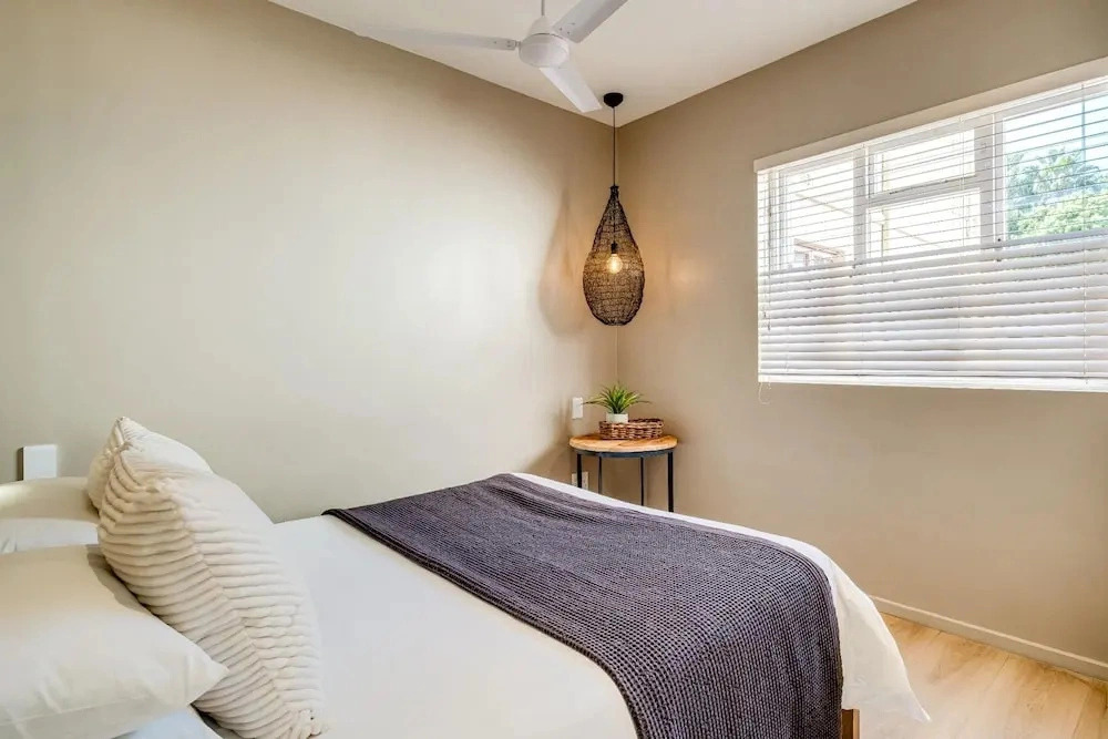 Camps Bay Stylish 2bed by the Tidal Pool Tidescape