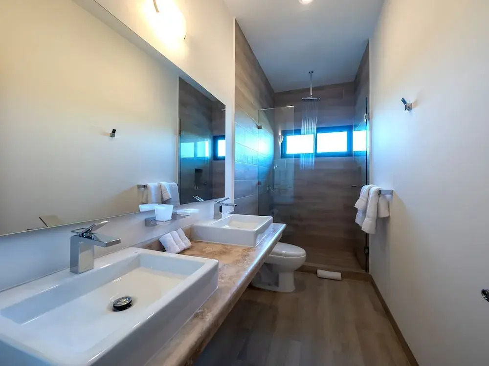 Cactus 1092 Oceanview Lux condo's w Rooftop Pool/Kitchens - Beach Access