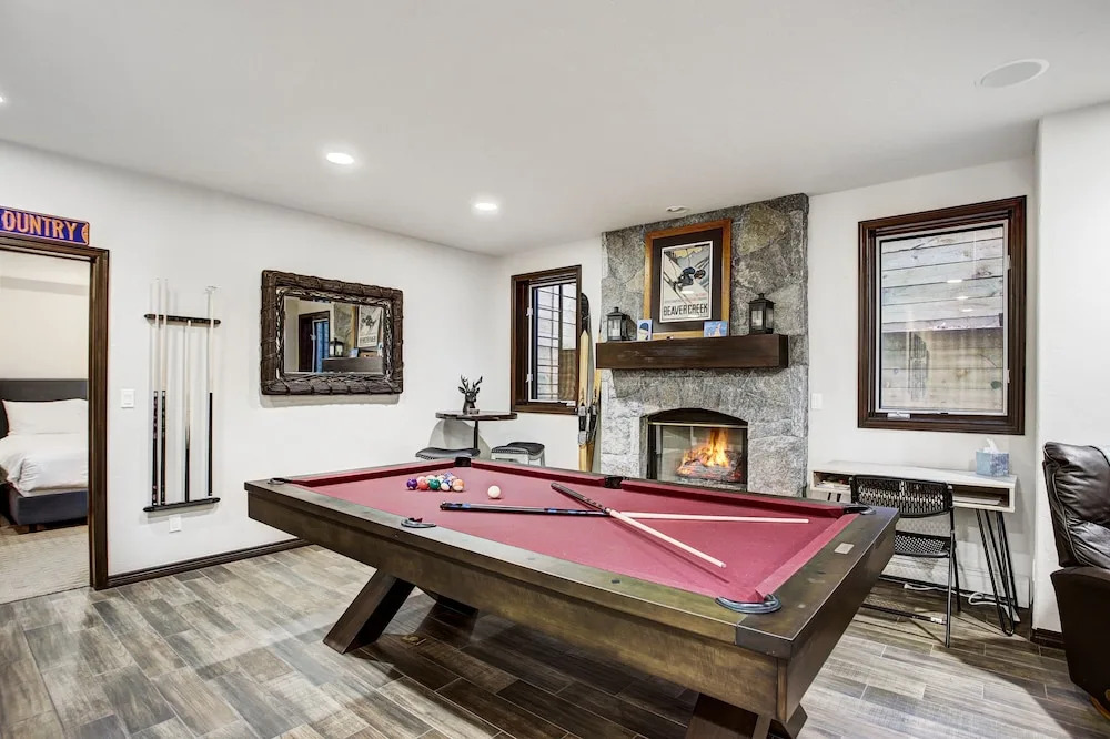 Exquisite, Private Mountain Home Retreat 4 Bedroom Home by RedAwning
