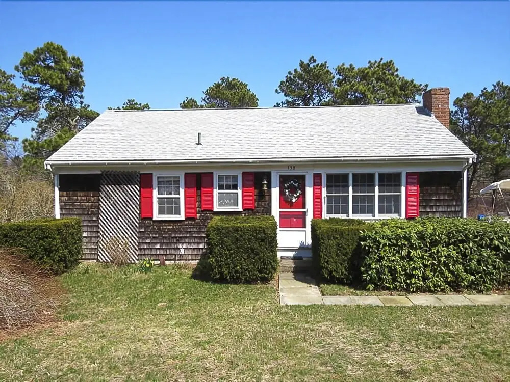 138 Heritage Lane - Three Bedroom House