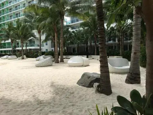 Cozy 1BR w/ Balcony at AZURE
