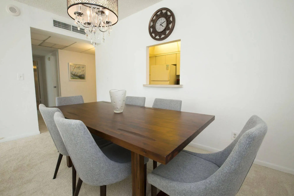 Ocean Reserve Luxury Condos Across from Sunny Isles Beach