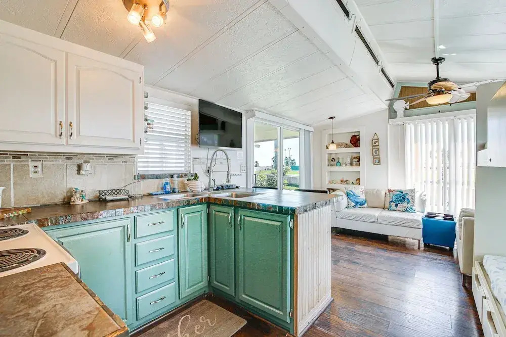 Resort-style Perks & Deck at Port Isabel Home!