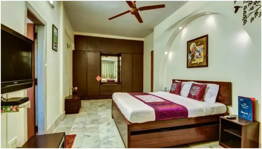 OYO 2080 Apartment near Juhu Beach