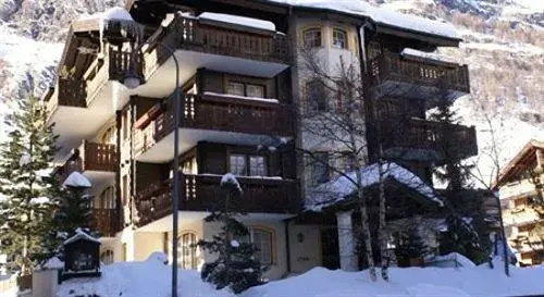 La Perle Apartments
