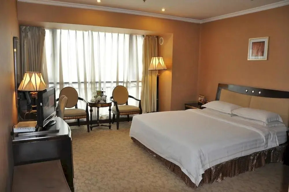 Donghe Yindu Hotel