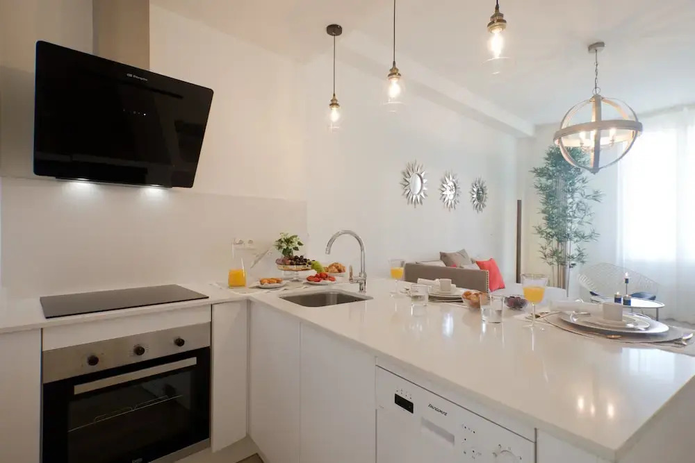 Granada Deluxe Apartments