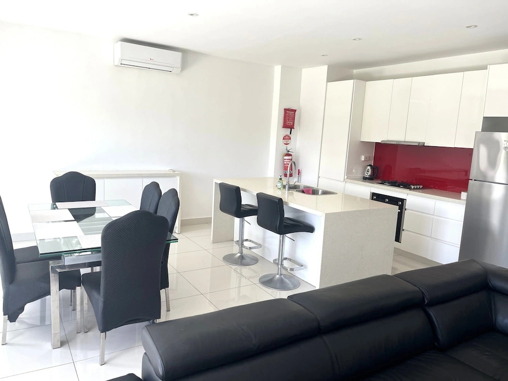 Seabeds 3 Bedroom Beachside Apartment Home
