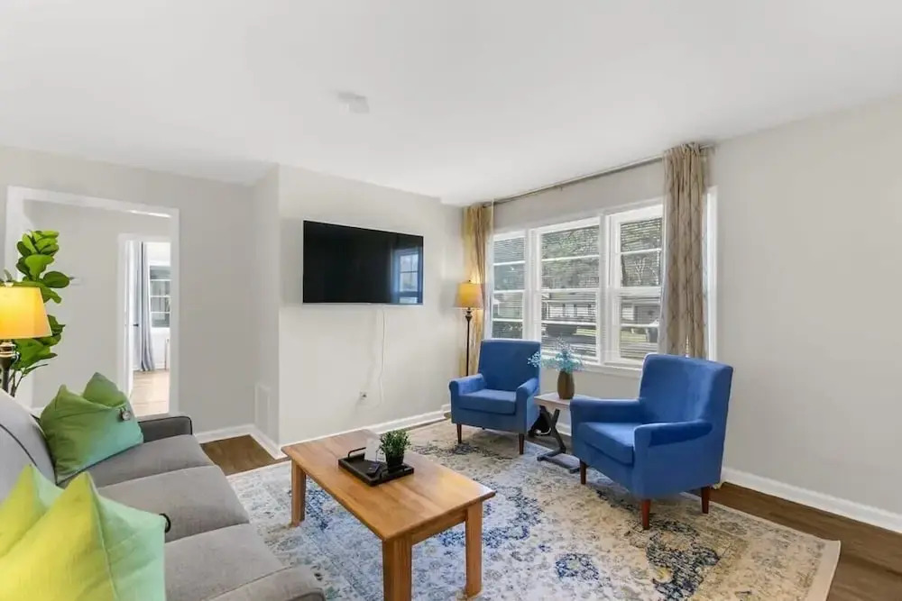 Rose Drive Roost 2