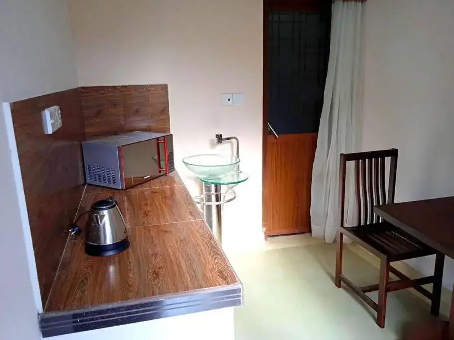Heaven Thalalla- 4BHK Superior Villa With Private Pool and inside apartments