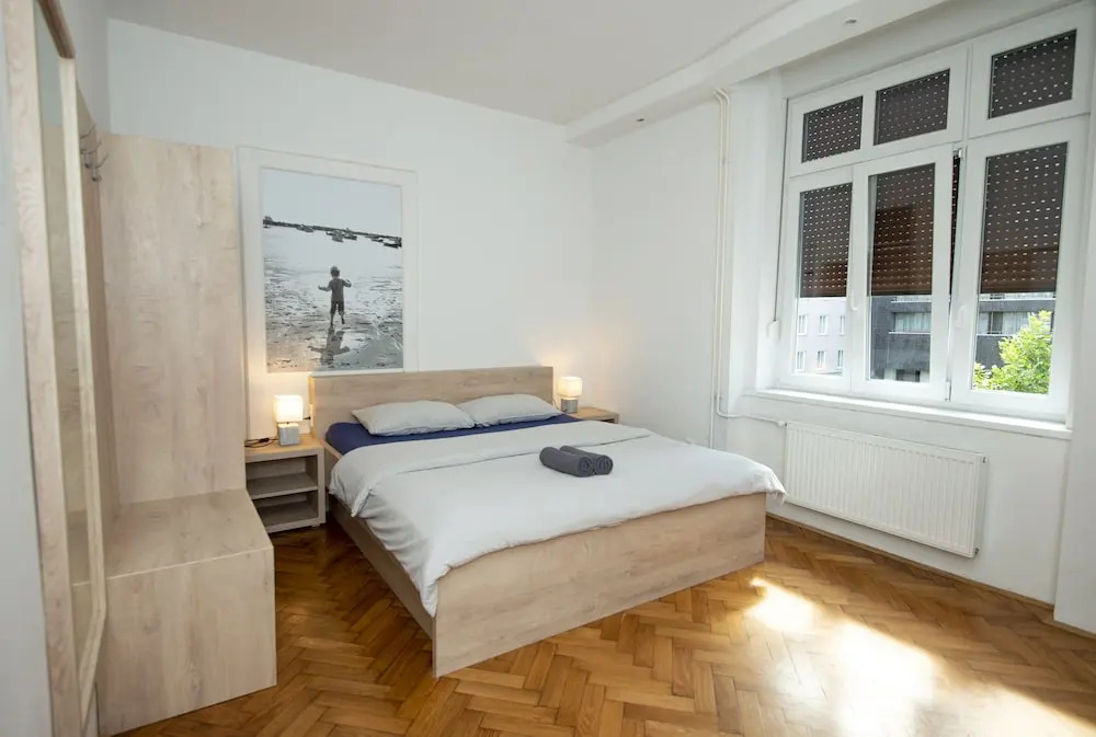 Viva Rooms