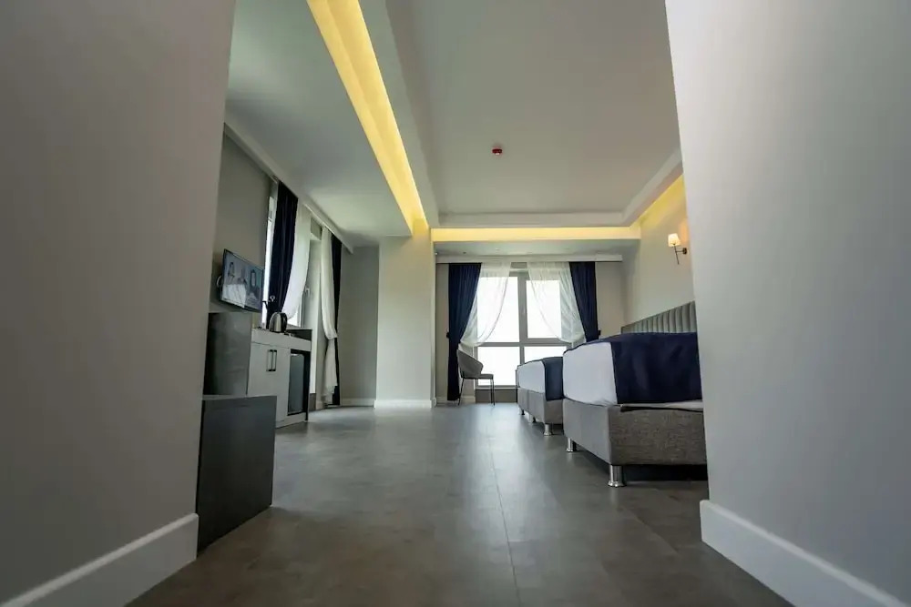 Newarise Hotel