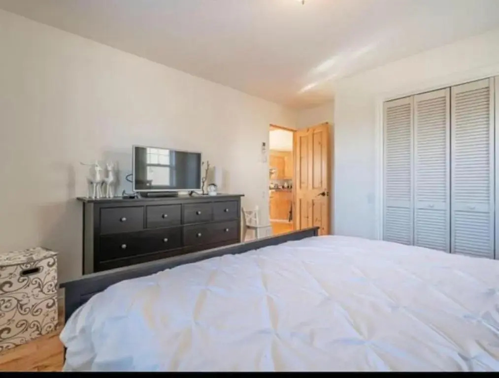 The Golf & Mountain View Retreat by Instant Suites