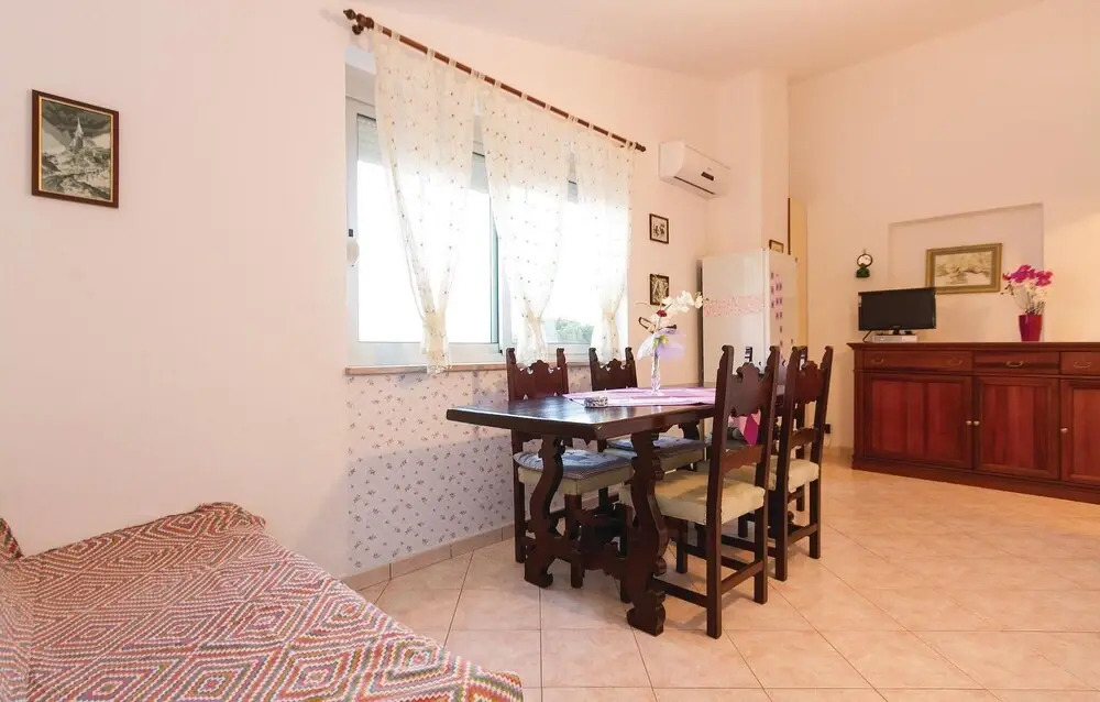 Amazing Apartment in Vodnjan With 3 Bedrooms