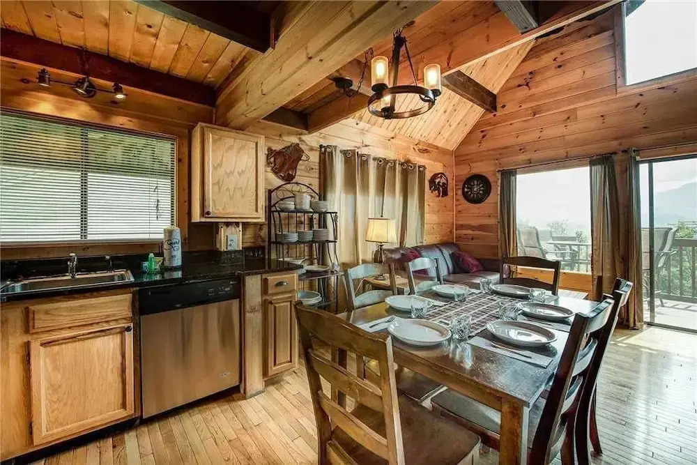 Smoky Mountain View 3 Bedroom Home with Hot Tub