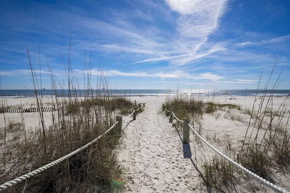 Sand Crab East Beach House 4 Bedrooms 3.5 Bathrooms Home