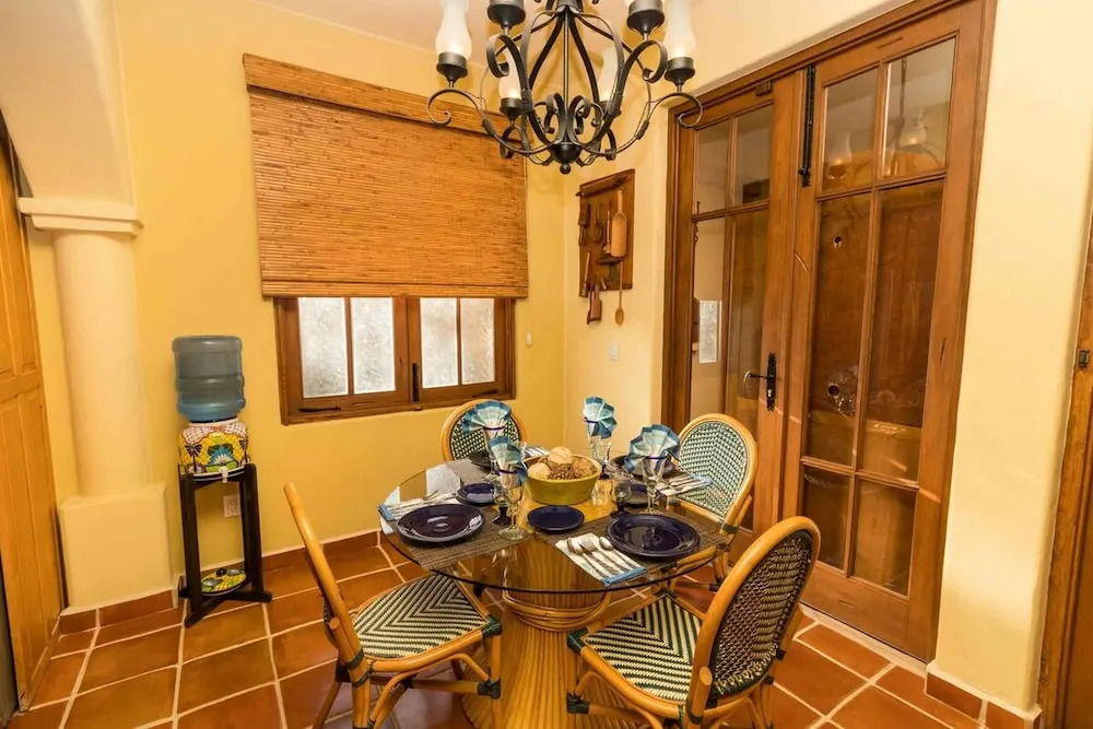 Casa Barcelona 2 BR by Casago