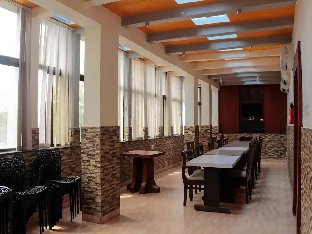 OYO Flagship 2338 Hotel Choice inn