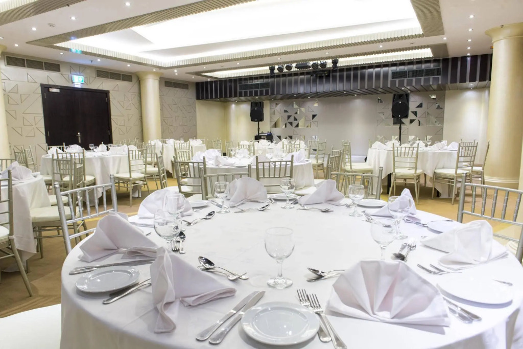 Al Qurum Resort