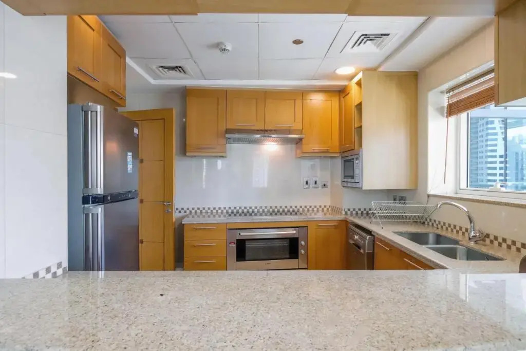 Dubai Marina 3 Bedroom Suite with Full Marina View