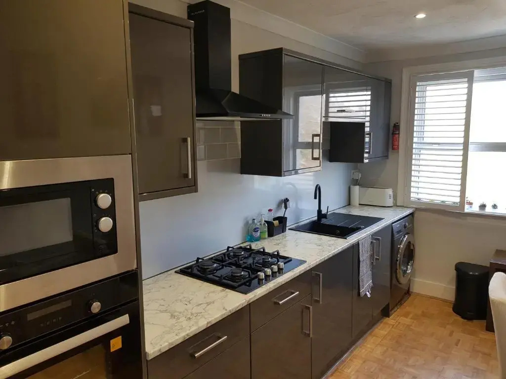 Beautiful Parkview Apartment in Seaside Eastbourne