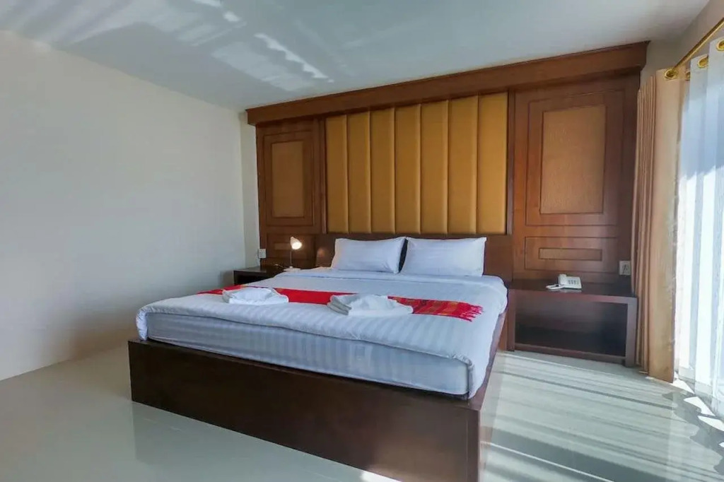 Bees Smile Hotel