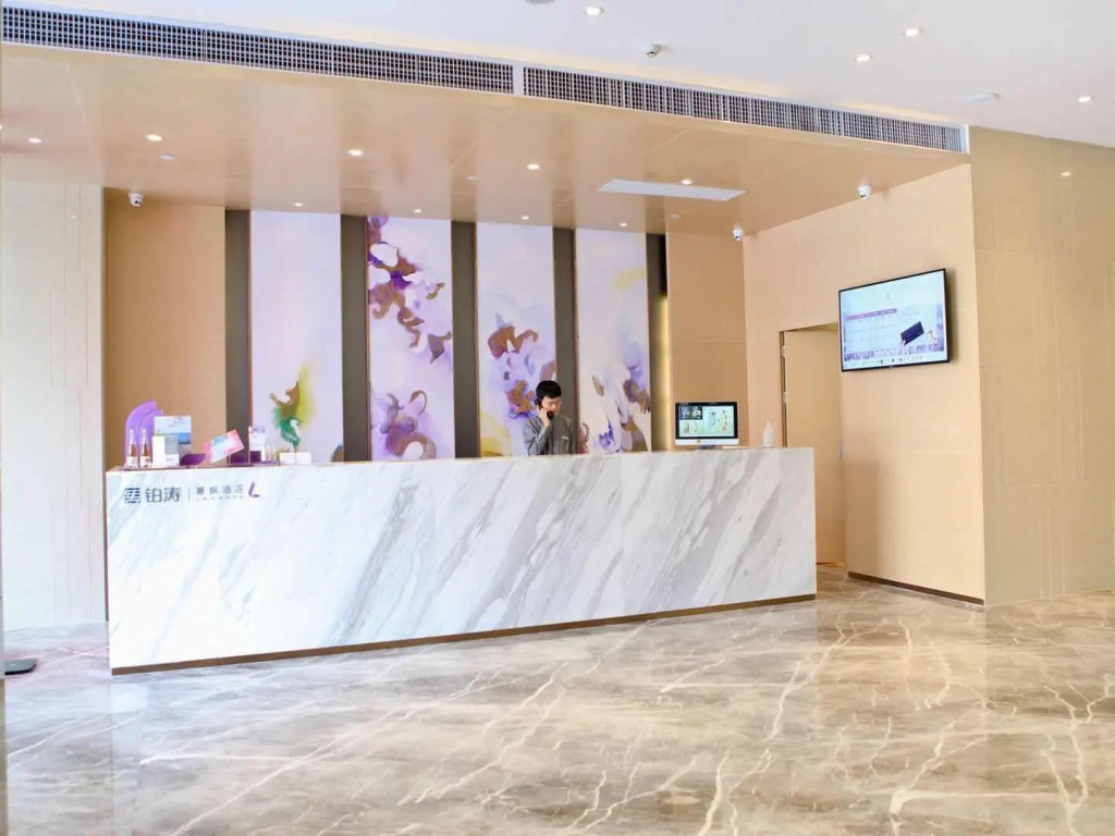 Lavande Hotel (Shenzhen North Railway Station, Gangtou Metro Station)
