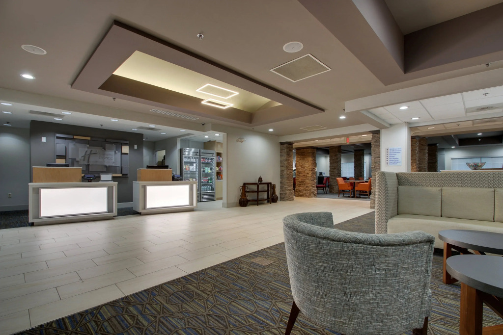 Holiday Inn Express Hotel & Suites Middleboro Raynham by IHG