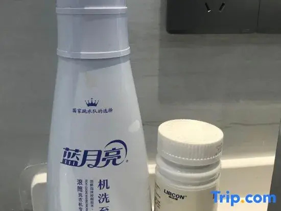 Junlan Yuejing Hotel (Yinchuan Yuehaiwan CBD Lanshan Park)