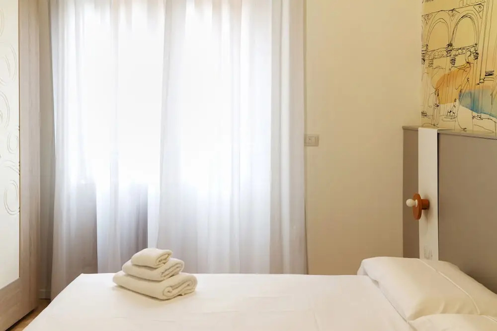 JOIVY Smart 1-Bed W/ Modern Amenities
