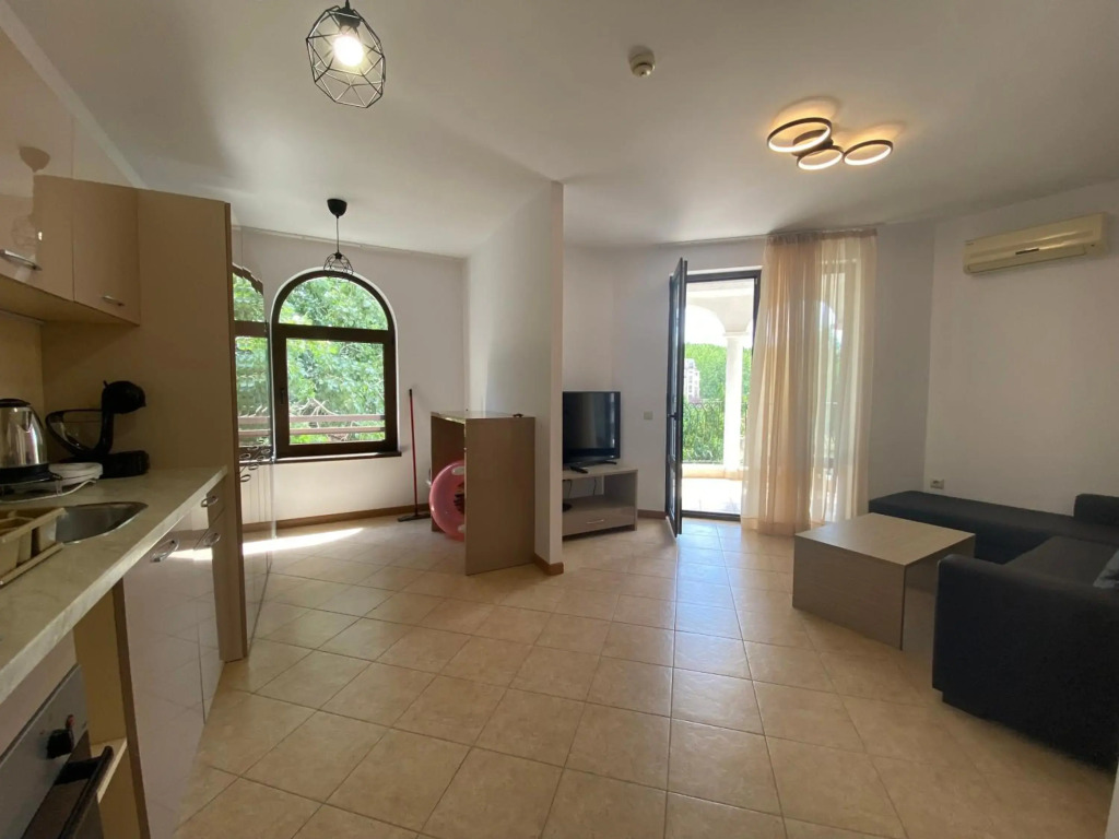 Private Two Bedroom Apartment Royal Sun O 31