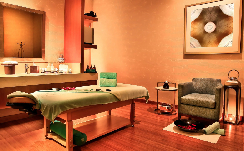 Отель Swissotel Al Ghurair