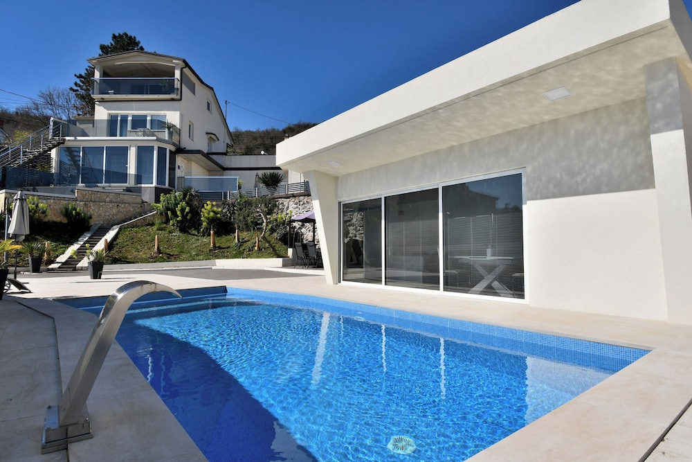 House Luxury