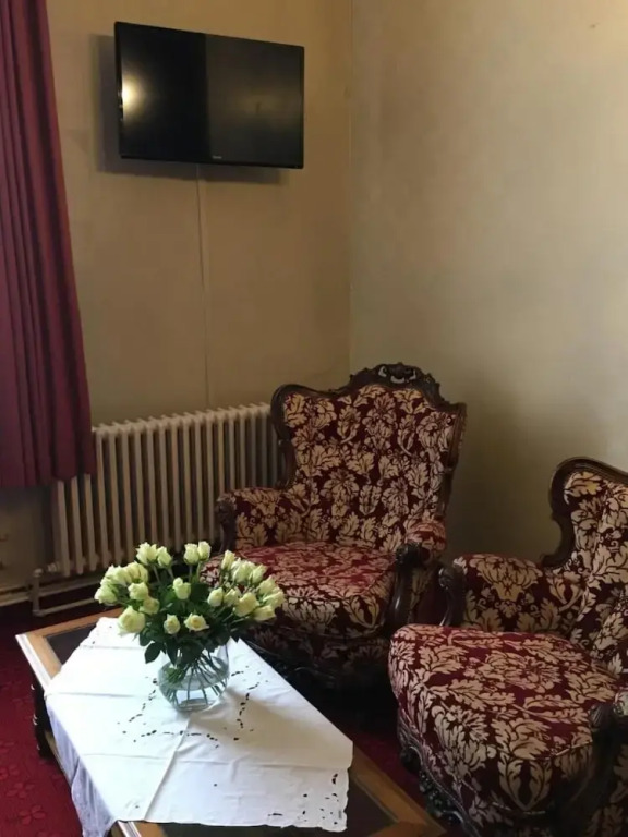 Station Hotel